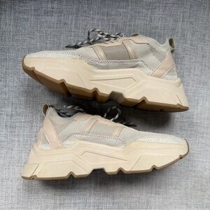 H&M Women's Cream/Tan Chunky Lace-Up Fluted Sole Sneakers Size 38